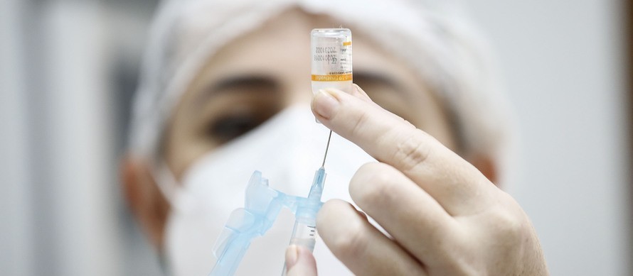 Sancionada lei que permite Maringá comprar vacinas contra o coronavírus