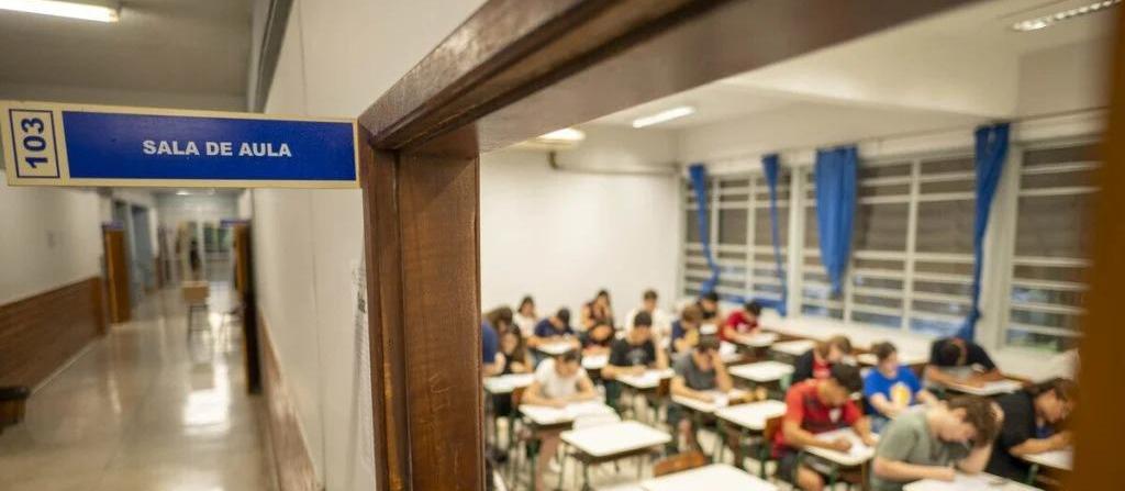 Remanescentes: UEM tem 374 vagas ‘sobrando’ para cursos de graduação; veja quem pode concorrer