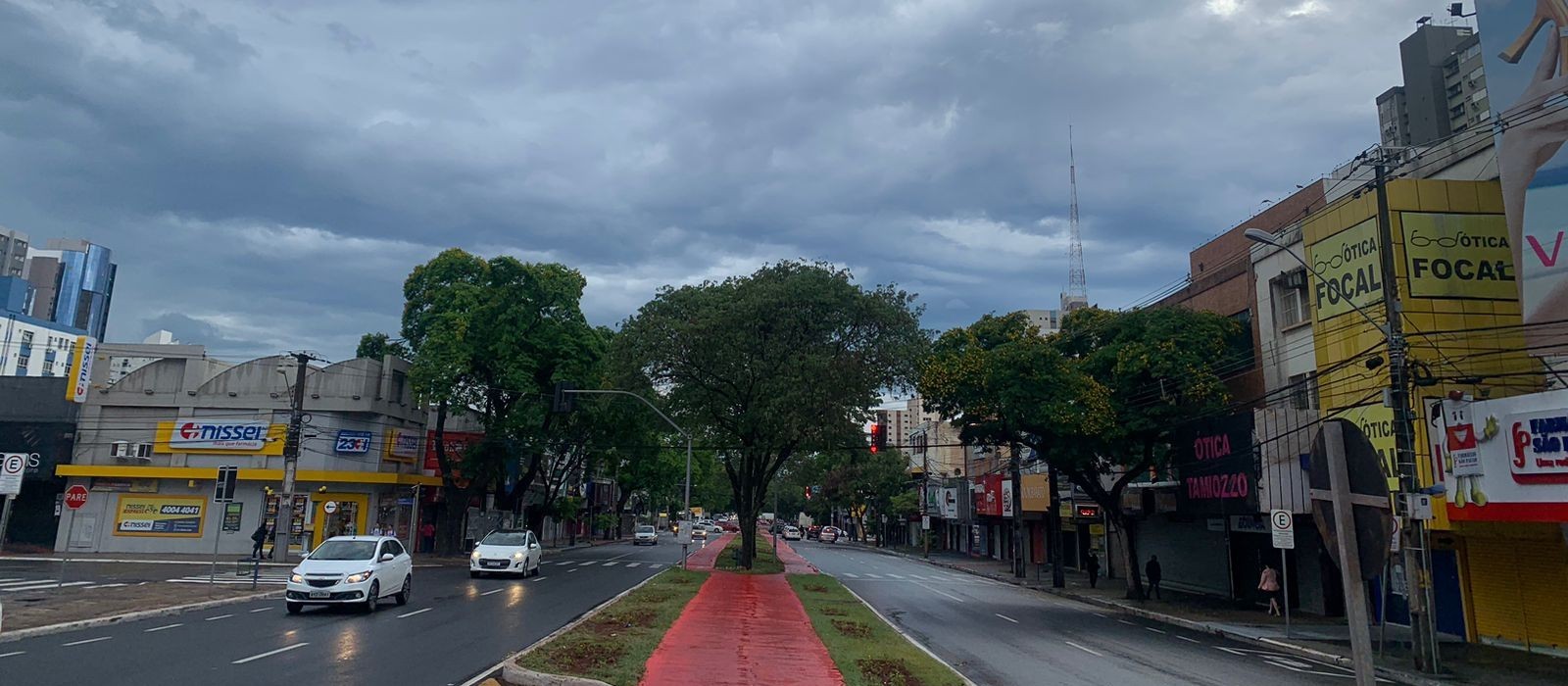 Terça-feira amanhece chuvosa em Maringá