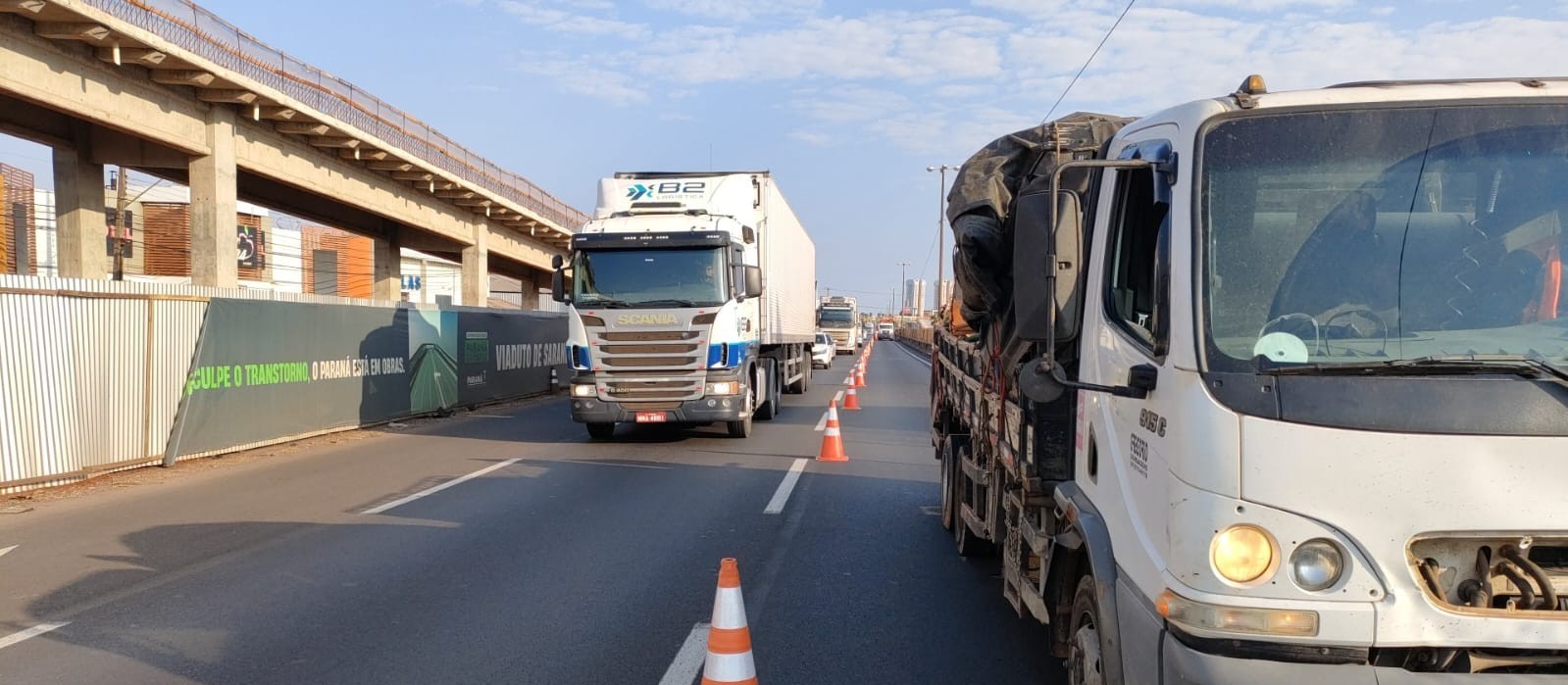 Veja imagens: BR-376 em Sarandi tem interdição parcial nos dois sentidos