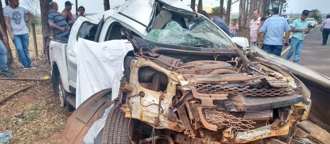 Motorista morre após colisão contra árvore na PR-478 