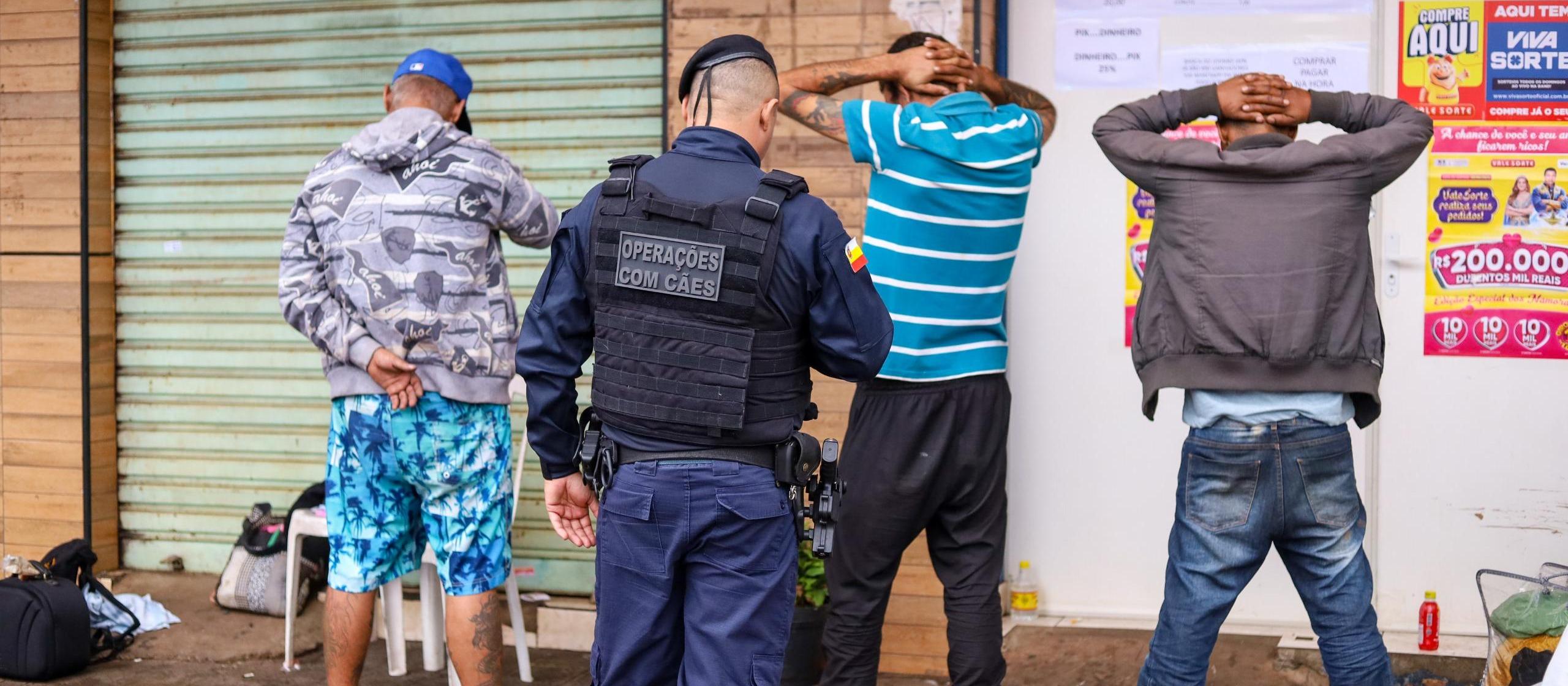 GCM prende morador de rua com mandado de prisão em aberto por Londrina