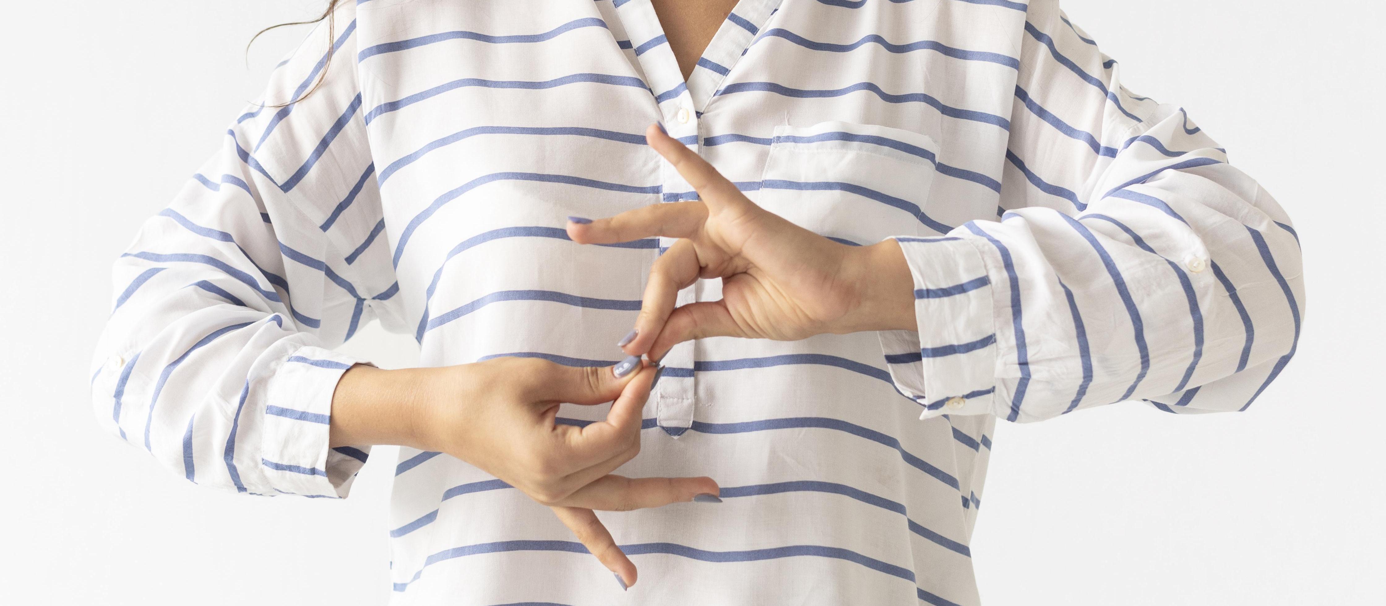 Serviços públicos de Maringá têm tradução em Libras para PCDs