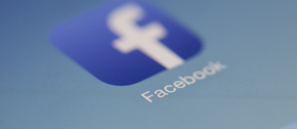 Facebook remove 5 mil segmentações de anúncios