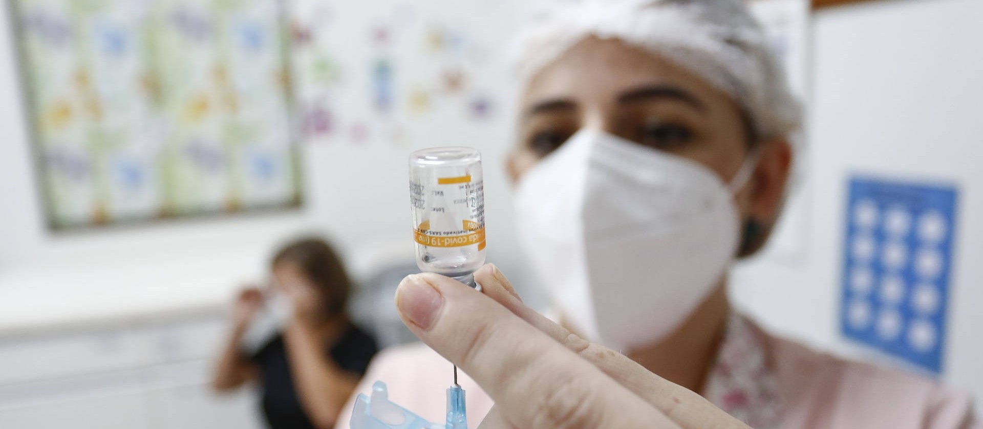 Consórcio deve tentar laboratórios estrangeiros para compra de vacinas, diz prefeito