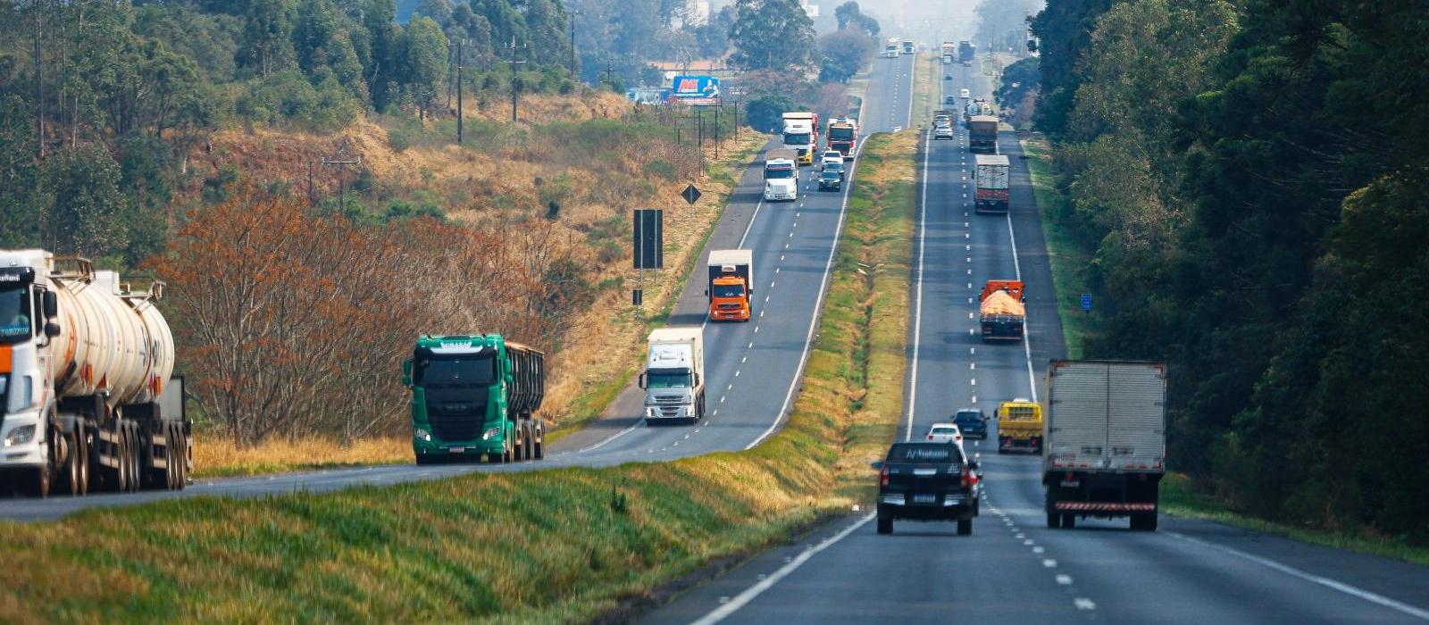 Pedágio começa a ser cobrado em rodovias do Paraná nesse sábado (28)