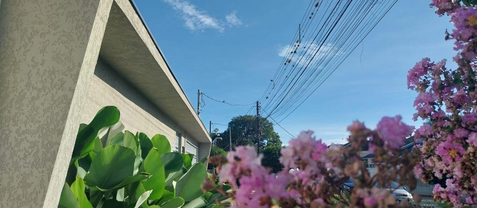 Domingo (26) de calor, céu claro e sem chuva em Maringá