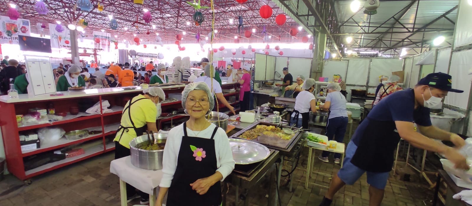 1.500 voluntários trabalham no Festival Nipo-Brasileiro que está sendo realizado em Maringá 