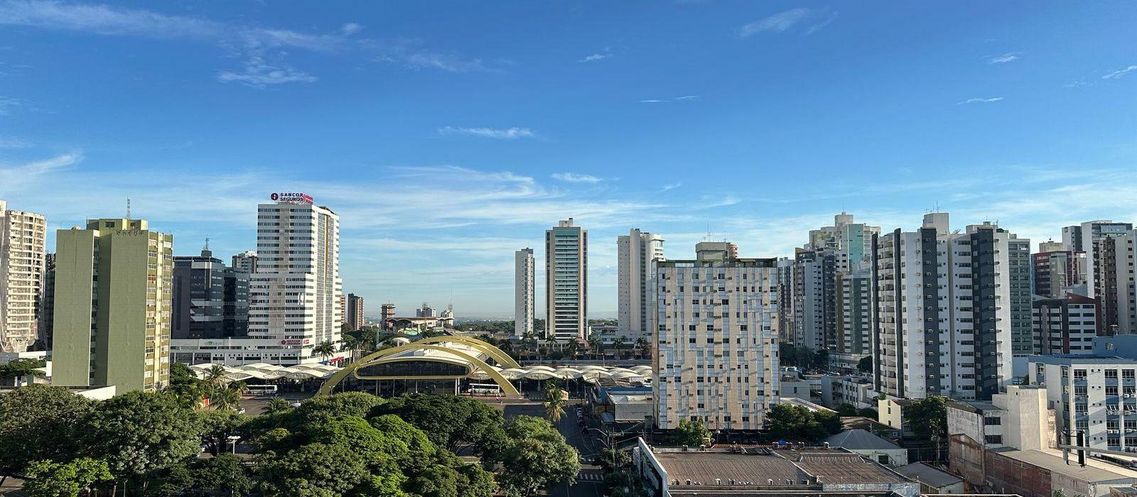 Quinta-feira (20) de sol entre nuvens em Maringá; máxima deve atingir 31º C