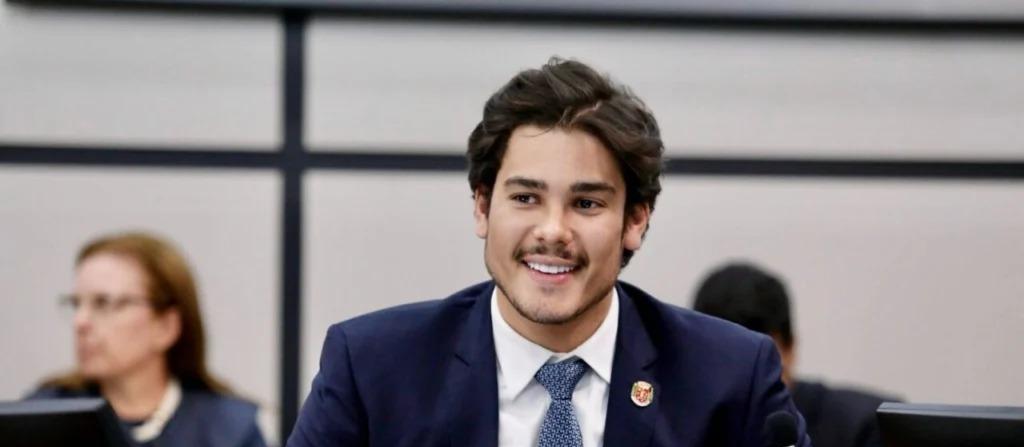 Vereador propõe retirada de rampas de metal nas calçadas de Maringá