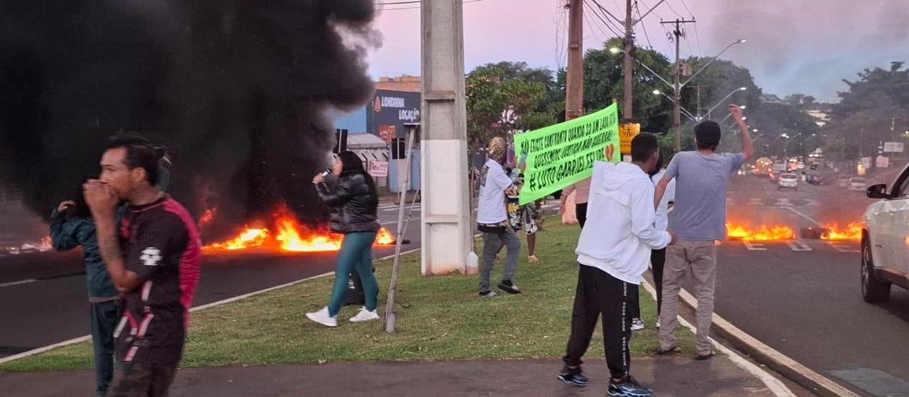 Morte de jovem de 22 anos em ação da PM gera protestos em Londrina