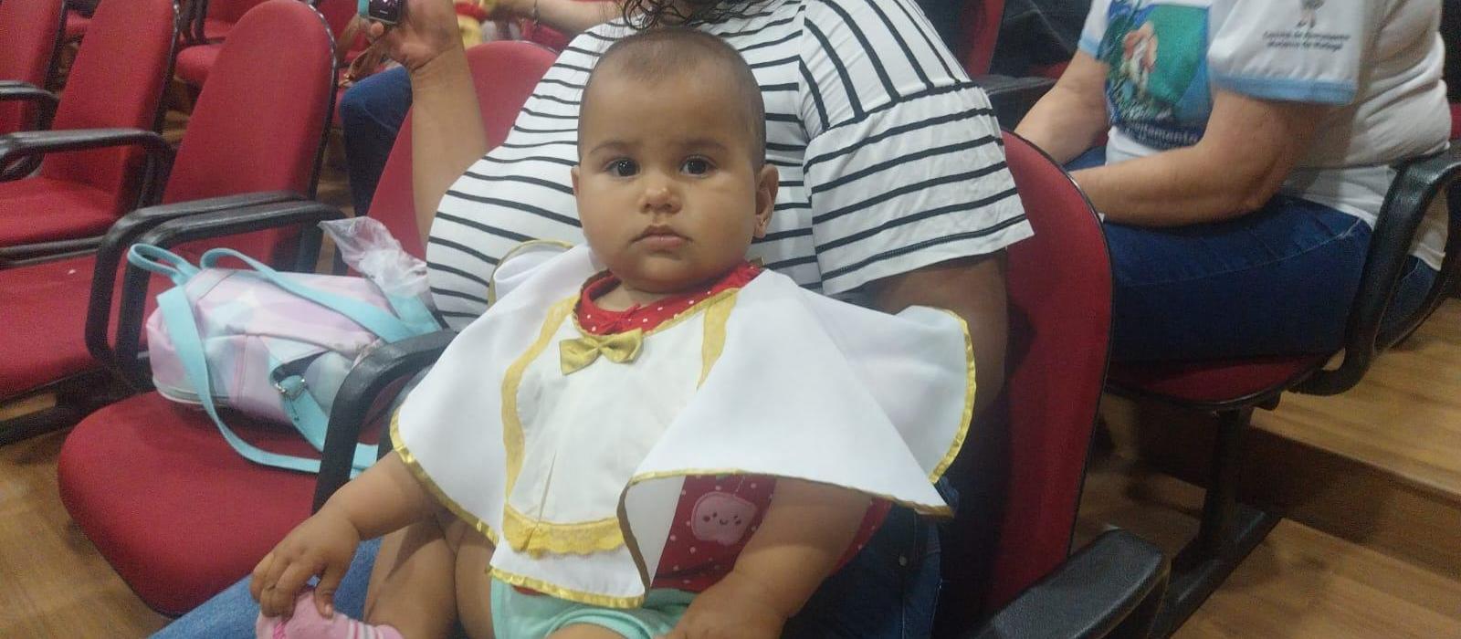 Formatura de bebês encerra a campanha Agosto Dourado