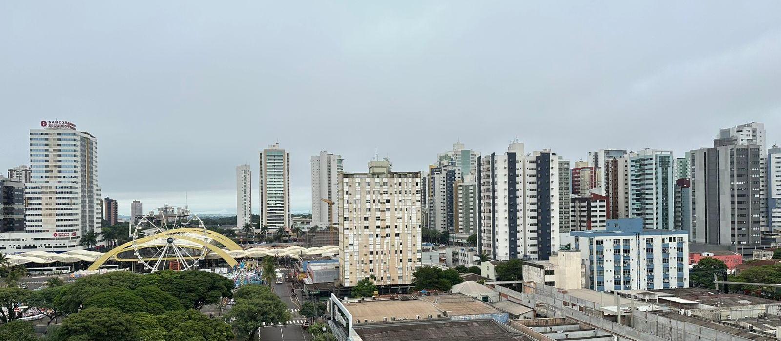 Segunda-feira (2) deve ser de céu encoberto e chance de chuva em Maringá