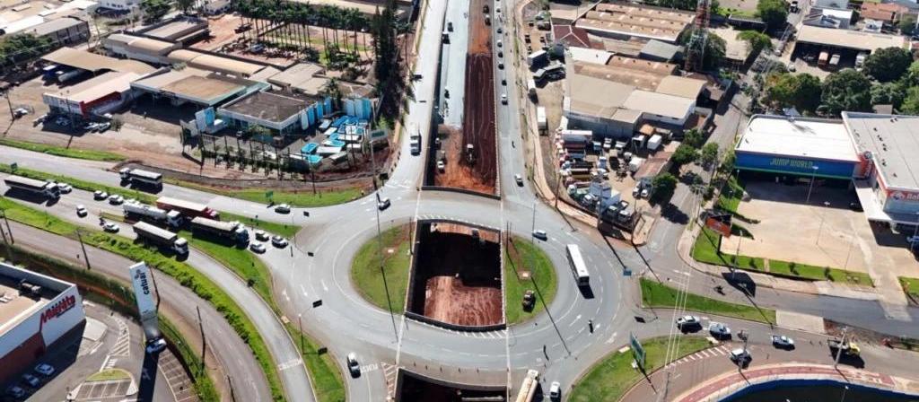 Governador entrega obra do Trevo do Catuaí