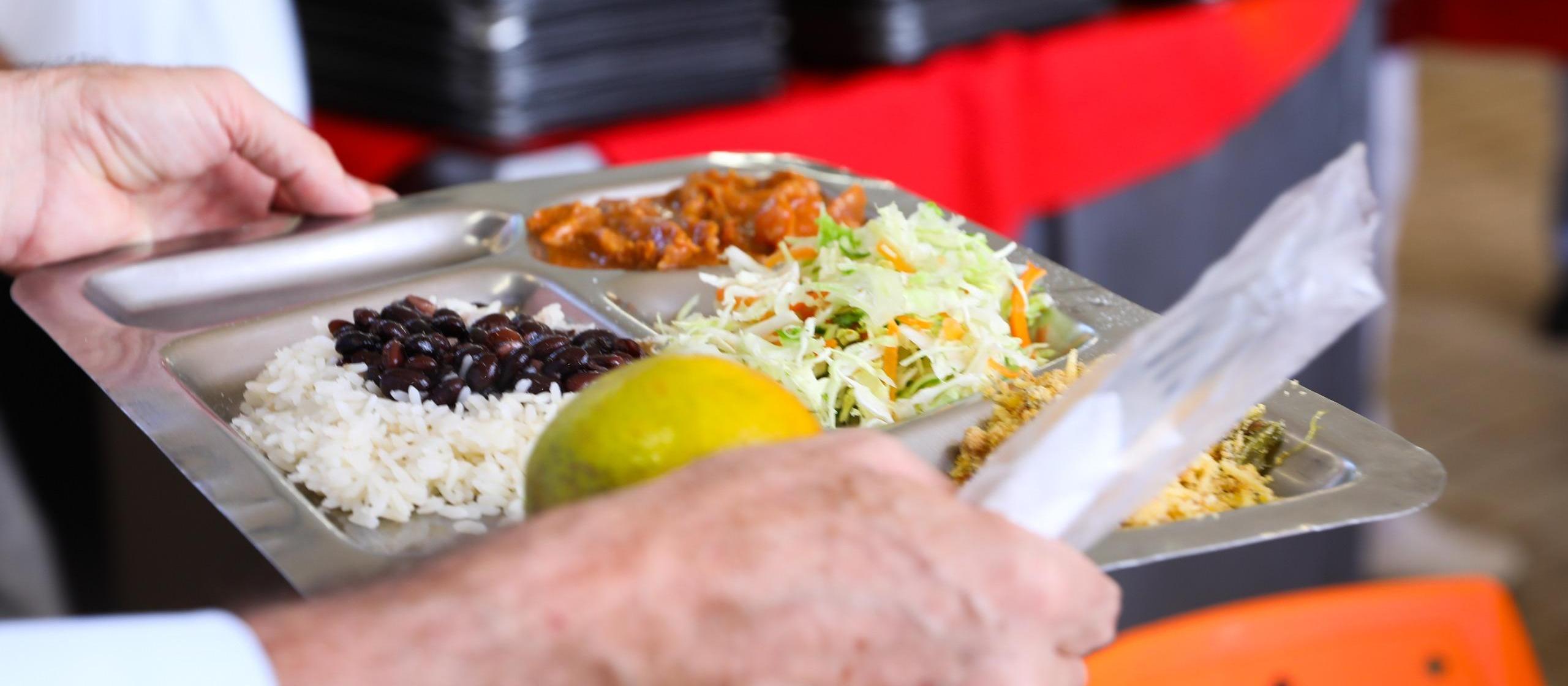 Restaurantes populares comemoram Dia Mundial da Alimentação