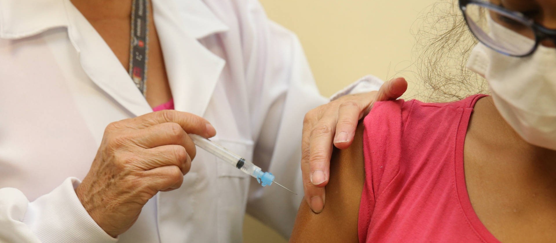 15ª Regional de Saúde faz balanço de quantos profissionais de saúde ainda não foram imunizados