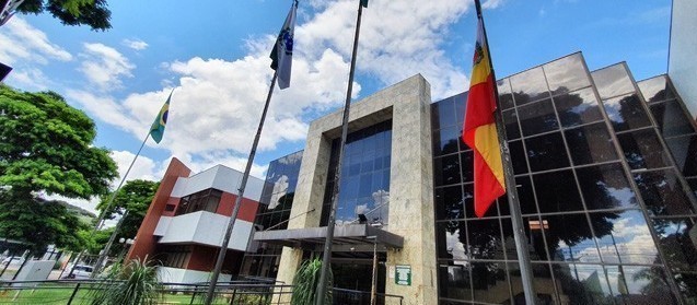 Afastamento de vereadores de Maringá é suspenso