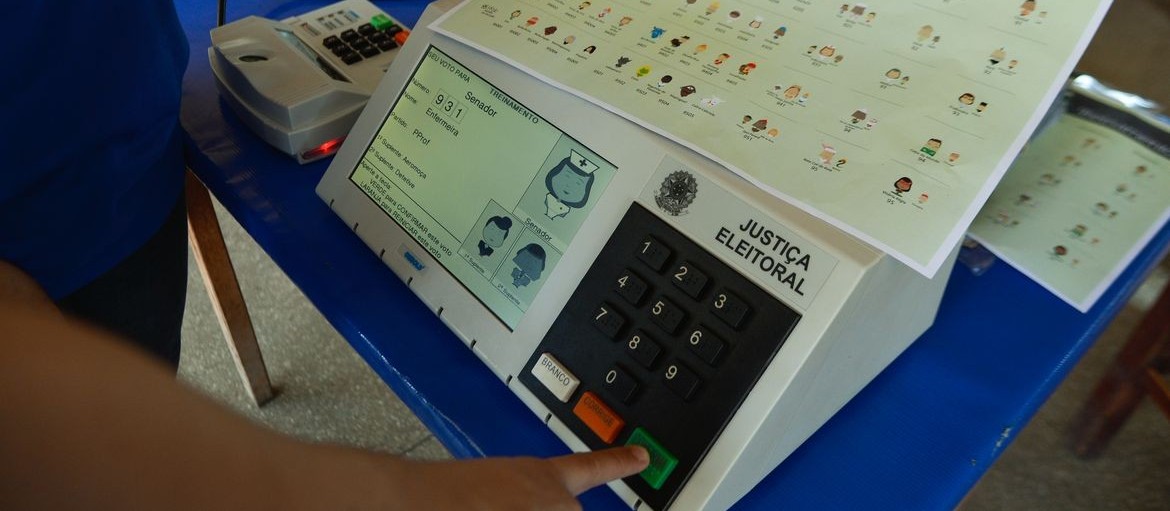 Maringá: 92,61% das urnas apuradas. Ulisses Maia reeleito com 56,82% dos votos