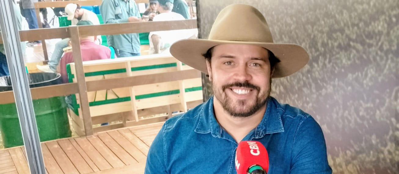 Consultor de vendas e influenciador, Nathan Lima é destaque no Safratec