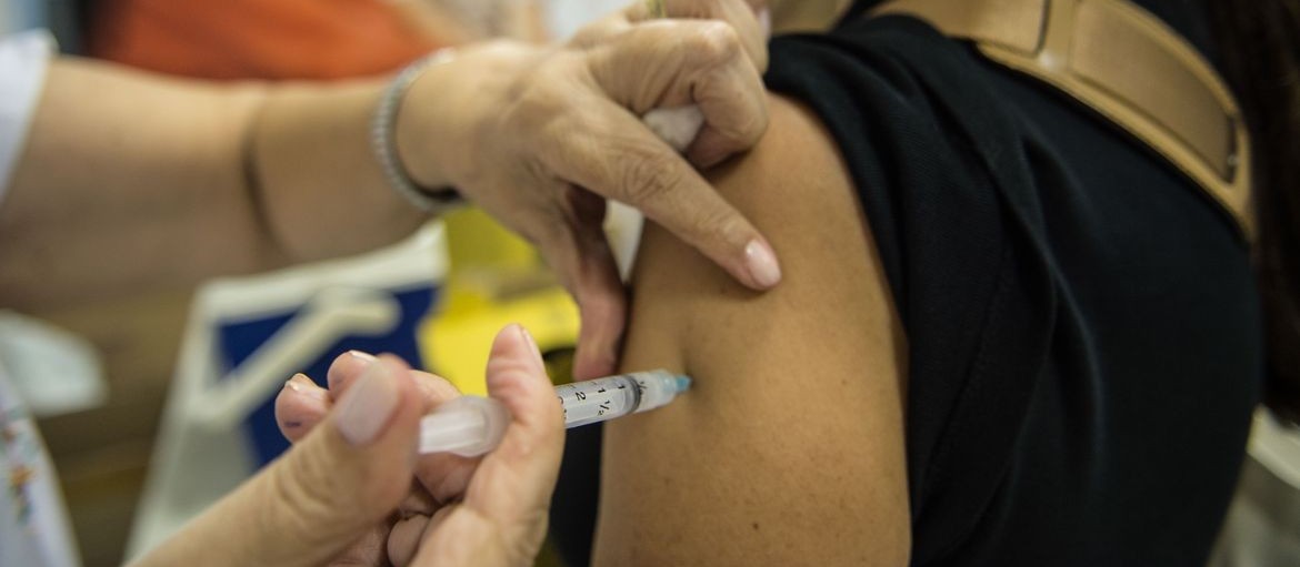 Procura por vacinas contra a gripe em clínicas particulares aumenta
