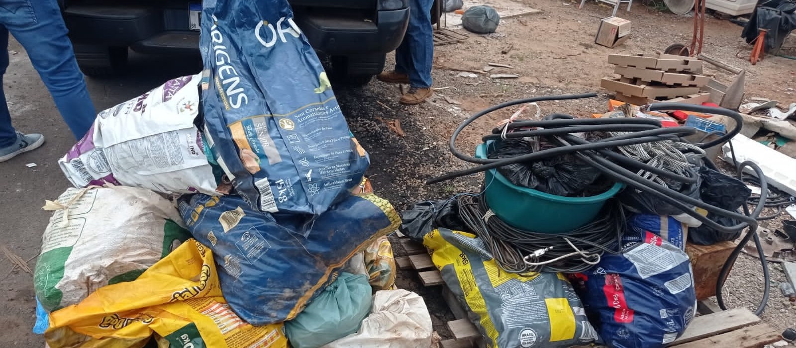 Operação apreende 450 kg de fios de telefonia furtados em Maringá