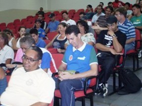 Vereadores de Maringá aprovam projeto que prevê o reconhecimento dos profissionais de educação física do município como funcionários de ensino superior