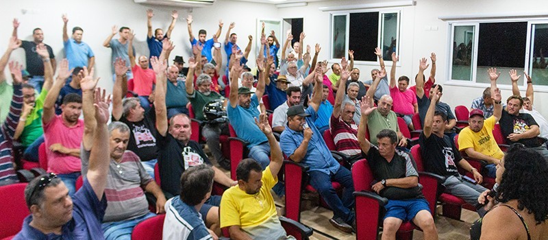Motoristas da Prefeitura de Maringá aprovam estado de greve