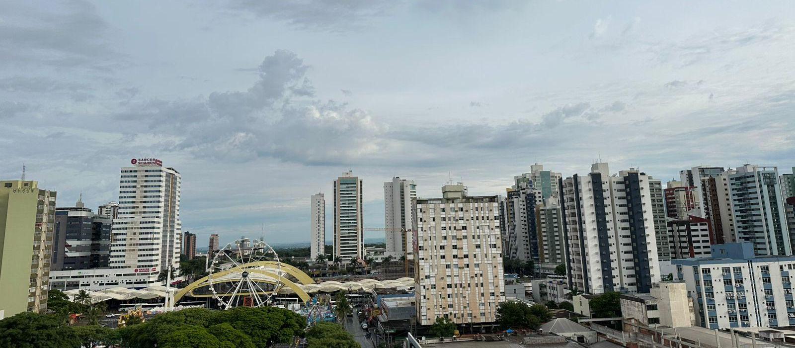 Maringá terá chuva e céu encoberto nesta segunda (8); máxima atinge 28º C