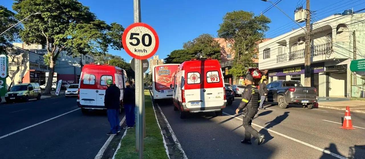 Mulher é atropelada por ônibus em Maringá