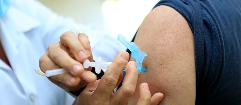 Covid-19: confira quem pode se vacinar nessa terça-feira (6) em Maringá