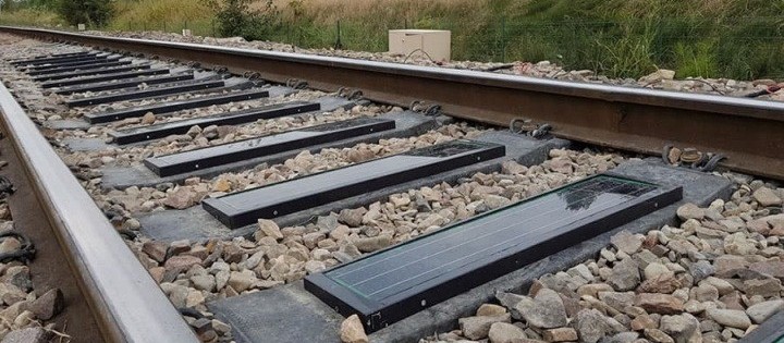 Empresa usa dormentes das linhas de trem para gerar energia limpa