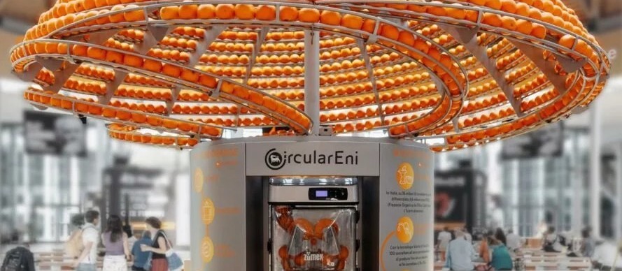 Impressora 3D faz copos descartáveis usando a fibra da casca de laranja 