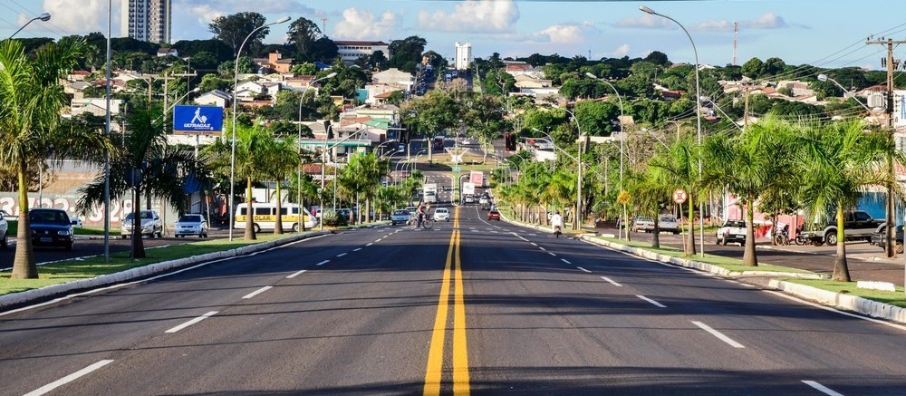 Paranavaí proíbe atividades não essenciais depois das 20h