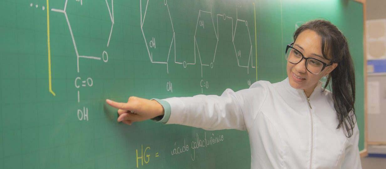 Universidades estaduais do PR têm aumento de professores com doutorado