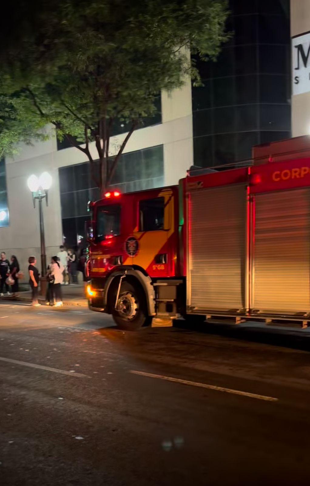 Shopping é evacuado após princípio de incêndio