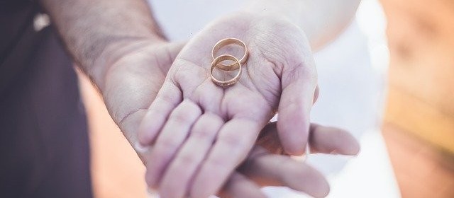 Número de casamentos cai 75% durante isolamento 