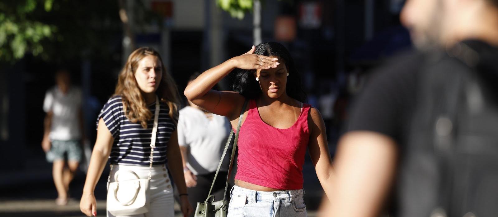 Alimentação e hidratação são essenciais para enfrentar o calor intenso