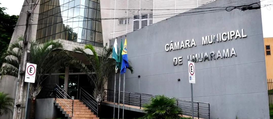Câmara de Umuarama suspende atendimento presencial após 50% dos servidores positivarem para Covid-19