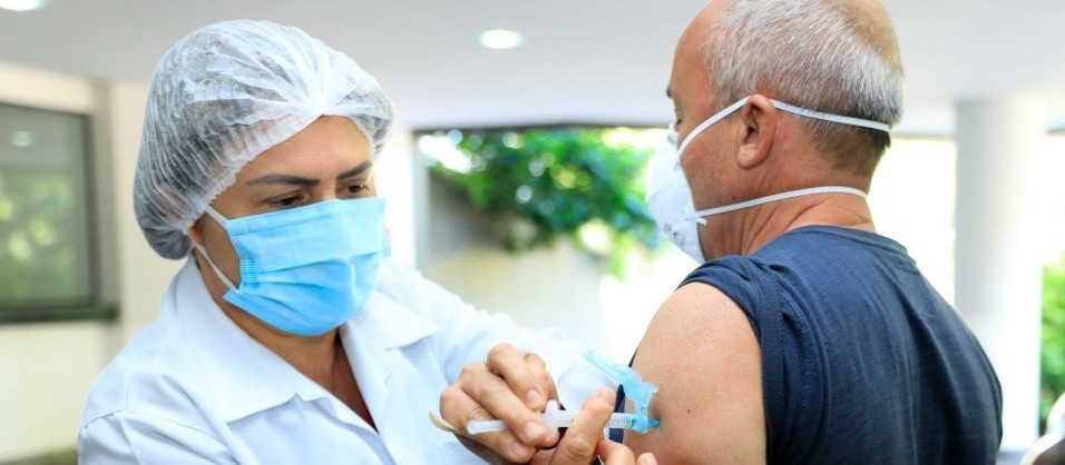 Confira como será a vacinação contra a Covid-19 nessa segunda-feira (18) em Maringá
