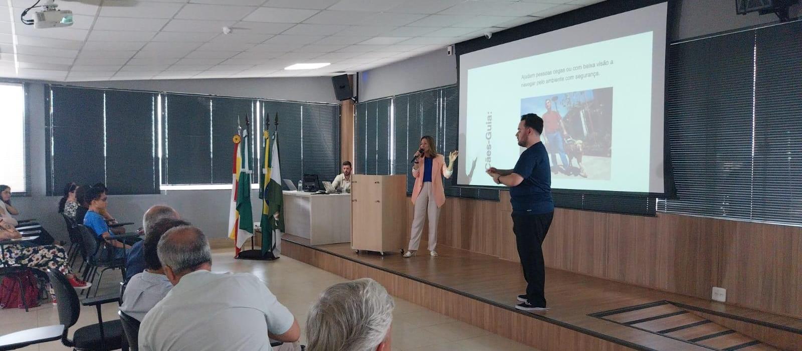 Maringá é sede do 1º Congresso Brasileiro de Cães de Assistência