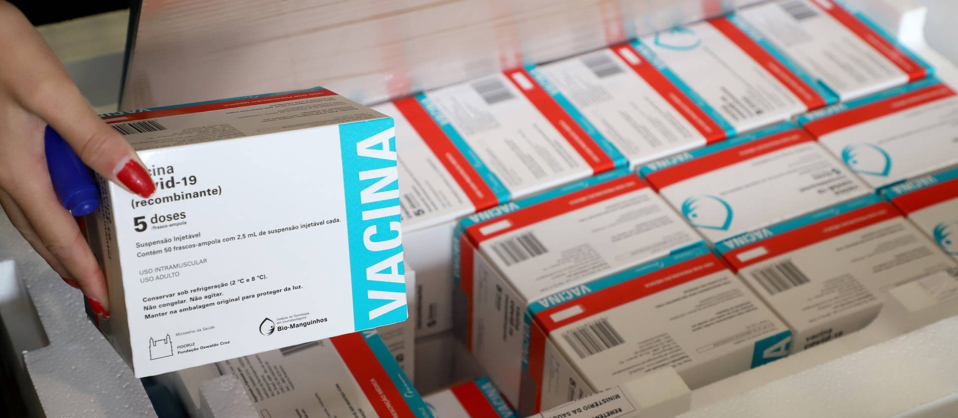 Paraná vai receber mais 451,7 mil vacinas da AstraZeneca esta semana, garante Sesa