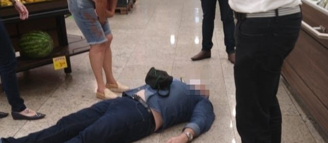Homem caído no chão em supermercado de Maringá teve ‘queda de pressão’