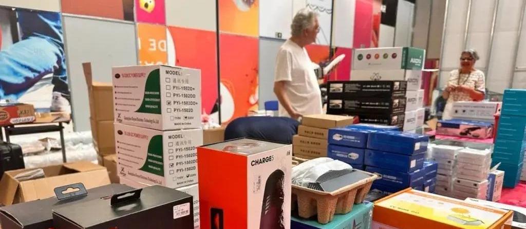 Conseg realiza bazar de mercadorias doadas pela Receita Federal