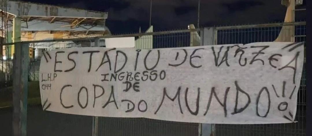 Torcida do Corinthians protesta contra valores dos ingressos para jogo