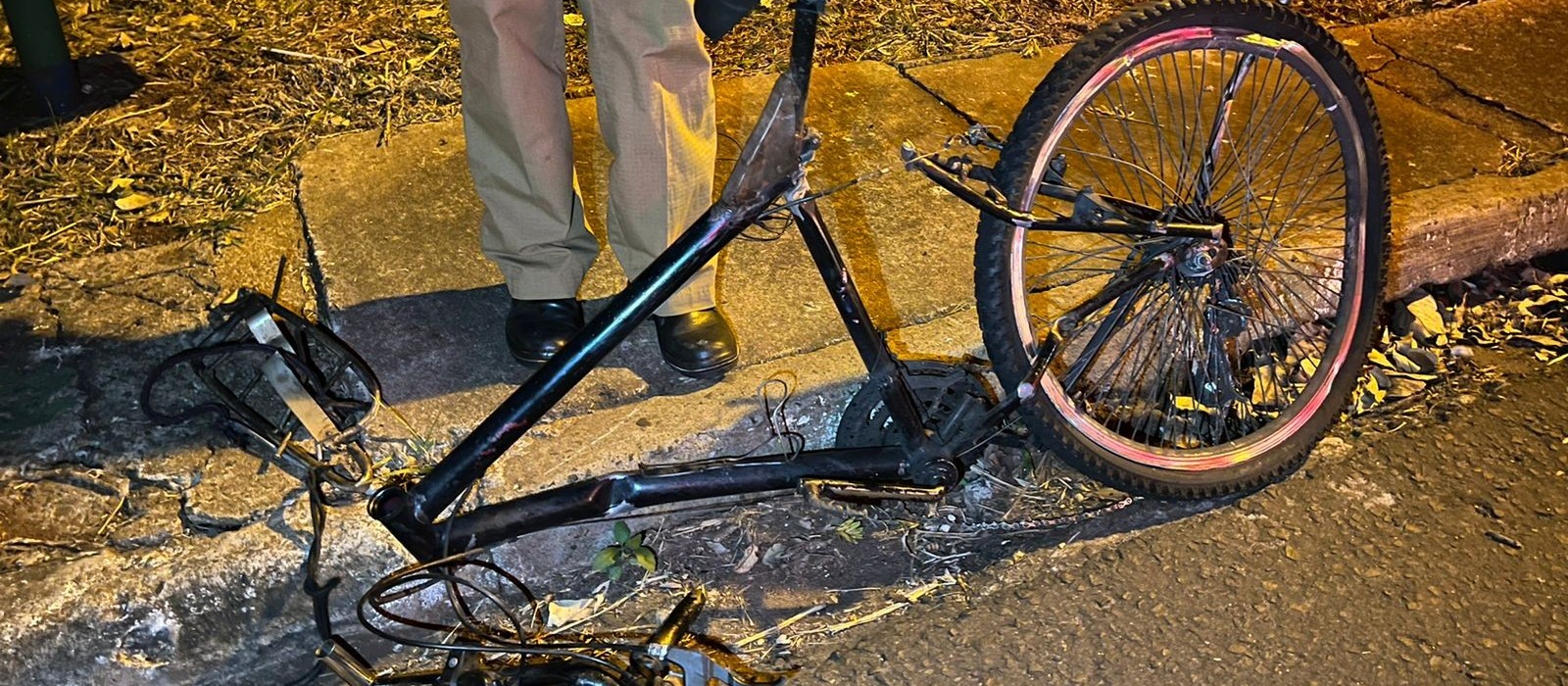 Ciclista morre em Maringá e testemunhas dizem que ‘racha’ causou atropelamento