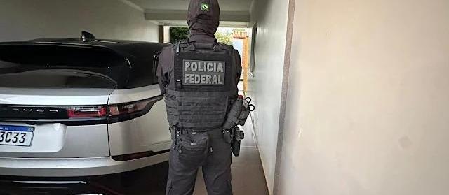 Grupo suspeito de contrabando e lavagem de dinheiro é alvo da PF