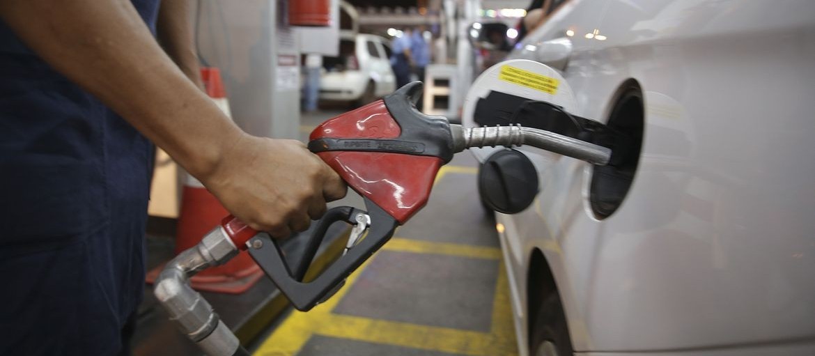 Maringá tem a gasolina mais barata da região, aponta ANP