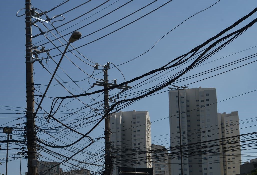 Dezenas de cidades foram afetadas por corte de energia, diz Copel