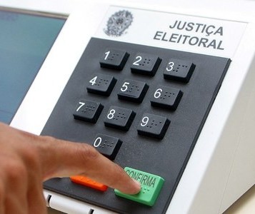 294 mil eleitores voltam às urnas neste domingo (30) em Maringá 