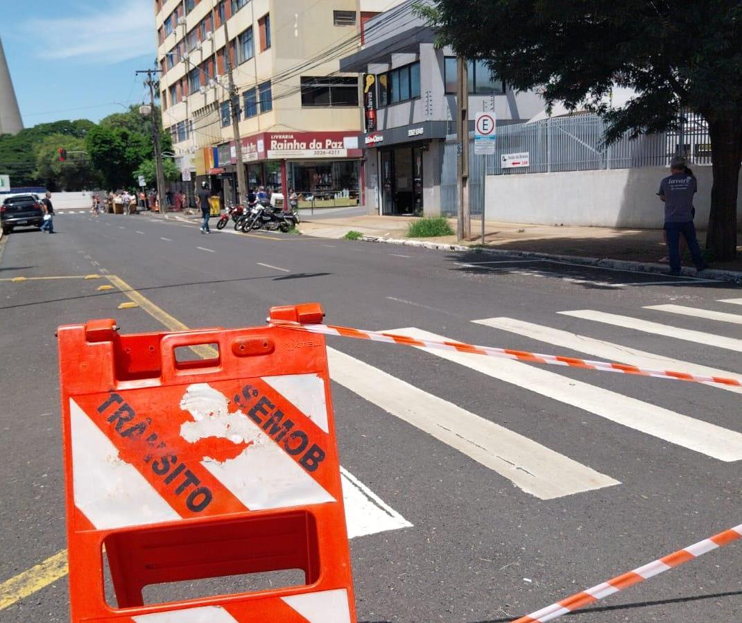 Prédio é evacuado em Maringá após problemas em obra no térreo